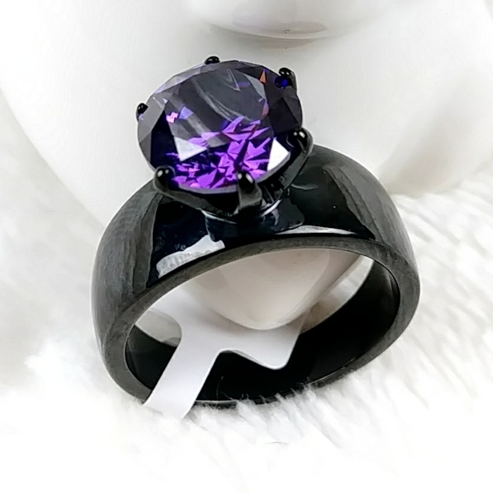 Women's Goth Purple Solitaire Black Stainless Steel Cocktail Ring Nickel Free